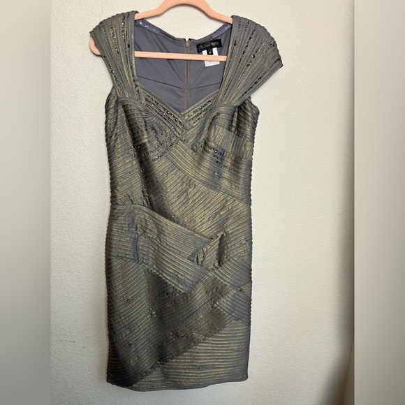 Tadashi Shoji Pewter/Gold Basket Weave Studded Stretch Bodycon Cocktail Dress M - Picture 2 of 15